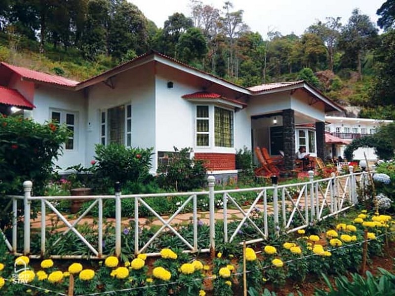 luxury-munnar-houseboat-package