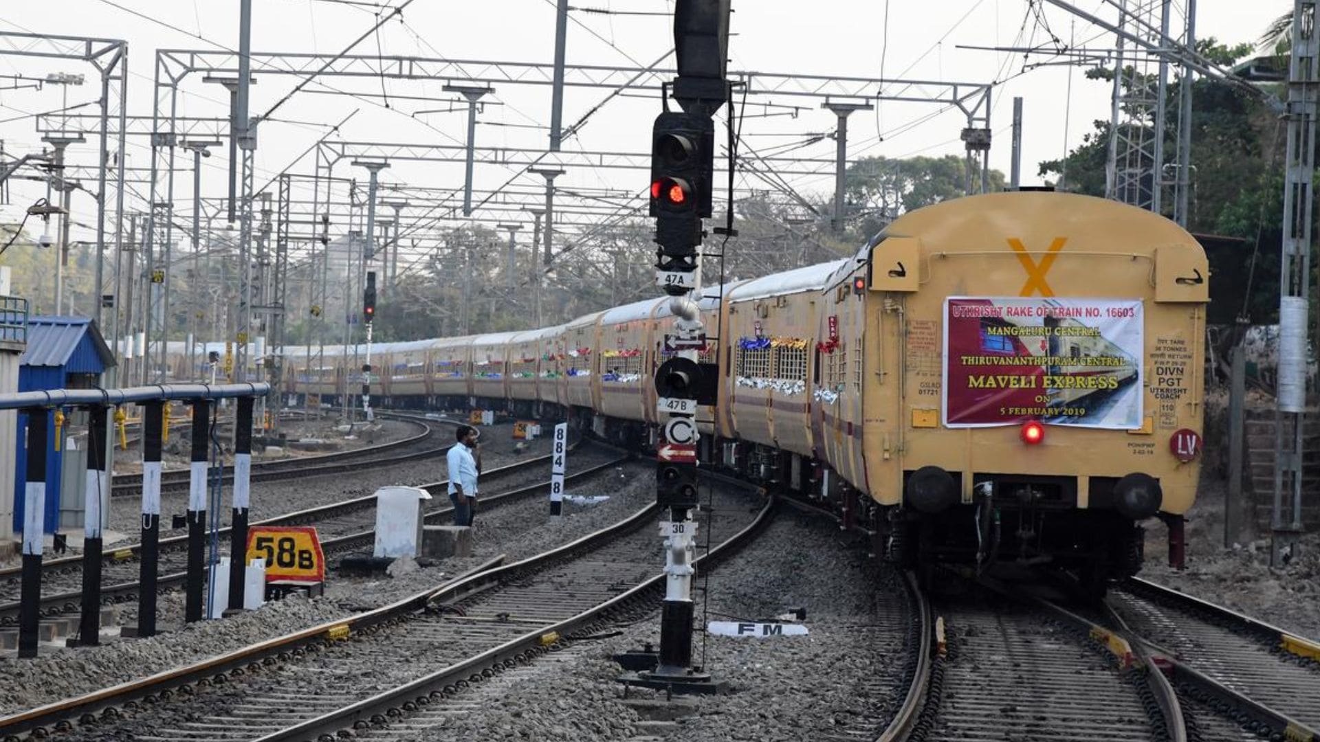 calicut-to-munnar-by-train